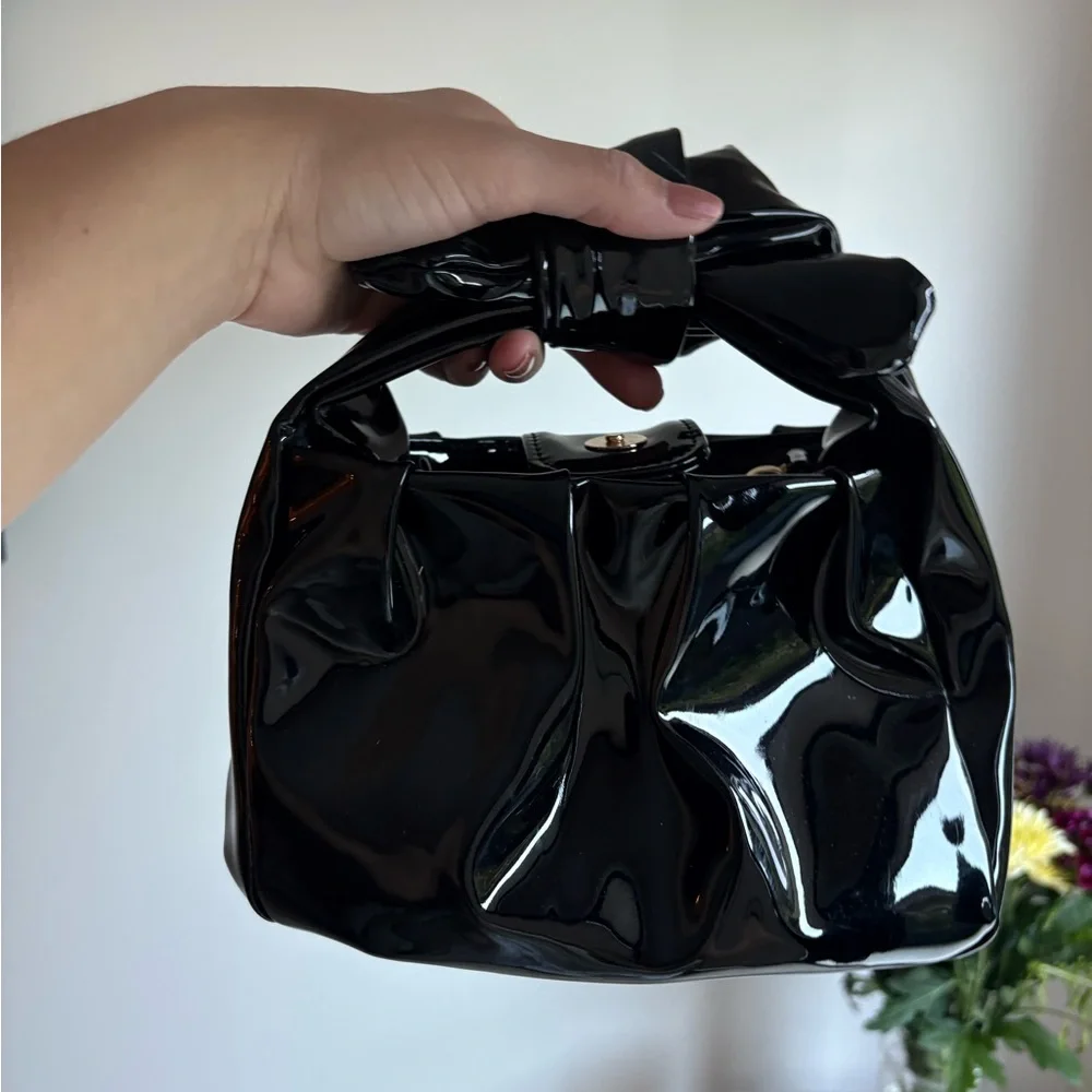 Elegant Black Women's Handbag - Picture 2 of 2